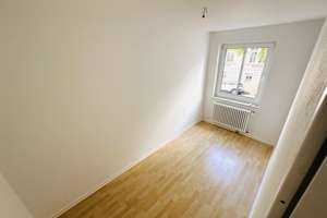 Stadtfeld-Ost Magdeburg: Helle 3-Zimmer-Wohnung mit Balkon und Einbauküche – 39108 Stadtfeld Ost, Magdeburg – Vorschaubild 18