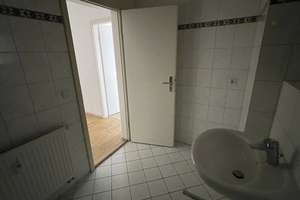 3. OG/ großes Wohnzimmer + Balkon / Stellplatz mögl. ! – Palmstraße 8, 9130 Sonnenberg, Chemnitz – Vorschaubild 10