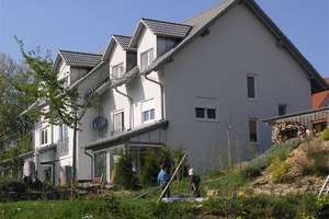 Doppelhaushälfte mit herrlicher Aussicht und großem Garten 150 m² Wohnung