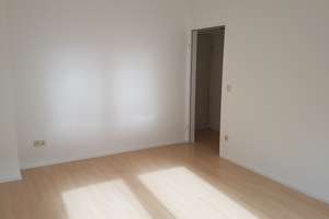 Solides MFH in Düsseldorf Friedrichstadt – 40215 Friedrichstadt, Düsseldorf – Vorschaubild 33