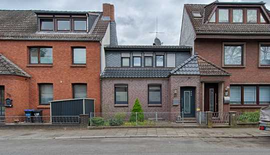Bild von Oslebshausen - Reihenmittelhaus (mit Renovierungsbedarf) und Garage