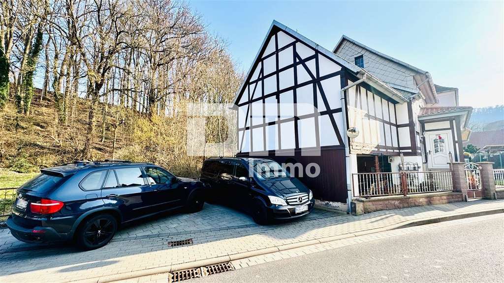 Immobilie in Birkenfelde - Charmantes Raumwunder in Birkenfelde: Historisches Fachwerk trifft auf solide Moderne - Bild 2