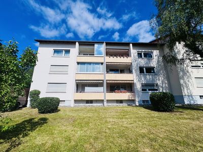 Selbst einziehen oder vermieten-
Gepflegte 3-Zimmer-Wohnung mit verglastem Balkon