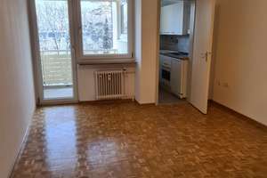 Bezugsfreies App. mit Küche und Badewanne – Forstenrieder Allee 6a, 81476 Forstenried, München – Vorschaubild 2