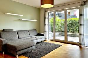 Einziehen. Wohlfühlen. Teilmöblierte 3 ZW mit Terrasse und Pkw-Stellplatz • Frankfurt-Höchst – Die vollständige Adresse der Immobilie erhältst du vom Anbieter., 65929 Höchst, Frankfurt am Main – Vorschaubild 2
