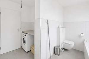 "Großzügige 5-Zimmer-Wohnung mit Balkon, Garage & Aufzug – attraktive Kapitalanlage in Regensburg" – Die vollständige Adresse der Immobilie erhältst du vom Anbieter., 93057 Reinhausen, Regensburg – Vorschaubild 10