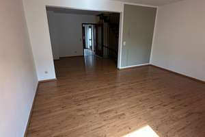 Berlin-Karow: 6 Zimmer | Garten | Vollkeller – Perfekt für Familien – Die vollständige Adresse der Immobilie erhältst du vom Anbieter., 13125 Karow, Berlin – Vorschaubild 3