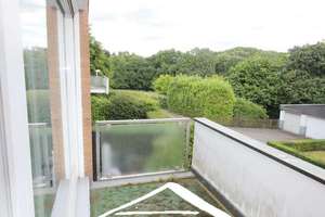 ETW mit sonnigen 4 Räumen, Haus-Charakter, zwei Freisitzen, eigenem Hauseingang & Einzelgarage – 45481 Saarn, Mülheim an der Ruhr – Vorschaubild 6