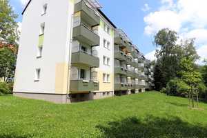 Hereinspaziert! Sonnige Wohnung mit 3 Zimmern + Balkon – Alfons-Pech-Straße 8, 9116 Chemnitz – Vorschaubild 2