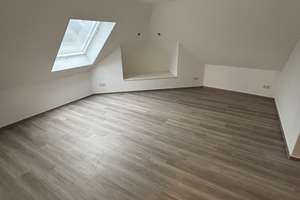 Attraktive 3-Zimmer Dachgeschosswohnung in Kleve – Tiergartenstraße 1, 47533 Kleve – Vorschaubild 1