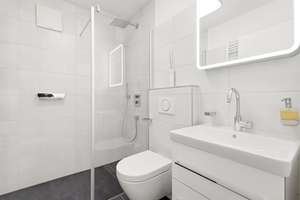 Helle 2,5-Zimmer-Wohnung mit großem Südwestbalkon und EBK – 81241 Am Westbad, München – Vorschaubild 6