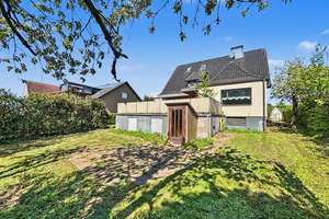 Geräumiges Einfamilienhaus  in Bielefeld-Heepen – Die vollständige Adresse der Immobilie erhältst du vom Anbieter., 33719 Heepen, Bielefeld – Vorschaubild 2