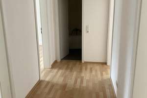 helle 3-Zimmer-Wohnung mit Balkon - WG geeignet! – Löwenstr. 20, 44135 City, Dortmund – Vorschaubild 3