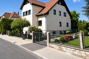 Familientraum, Paketvorzugspreis ! 3 Zi. + Untergeschoß + 2 Zi. (DG), eigener Garten, Doppelgarage ! – Die vollständige Adresse der Immobilie erhältst du vom Anbieter., 1157 Briesnitz, Dresden – Vorschaubild 3