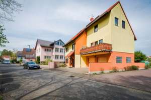 Bad Homburg: Freistehendes Einfamilienhaus mit Garten & zwei Garagen in Ober-Erlenbach – Die vollständige Adresse der Immobilie erhältst du vom Anbieter., 61352 Bad Homburg vor der Höhe – Vorschaubild 2