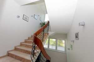 Große Altbau-Erdgeschosswohnung mit Garten, Veranda, Garage, Wellnessbereich, großen Hobbyraum – Essen – Vorschaubild 10