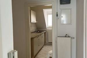 Lichtdurchflutete 3 - Zimmer DG Wohnung in Stuttgart Süd  – Die vollständige Adresse der Immobilie erhältst du vom Anbieter., 70199 Heslach, Stuttgart – Vorschaubild 7