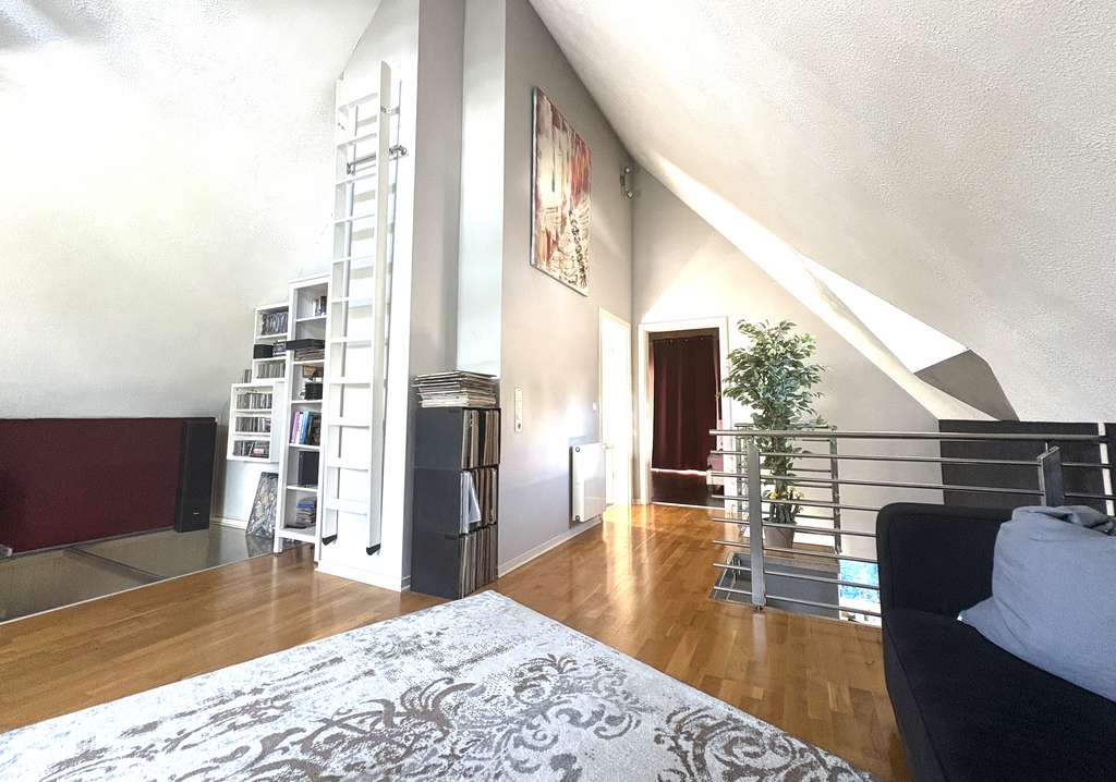 Immobilie in Otzberg - Charmantes Einfamilienhaus plus Nebengebäude auf 950 m² Traum-Grundstück. - Bild 3