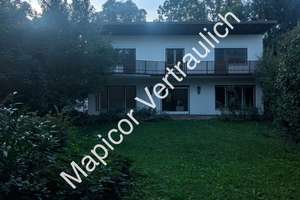 Einfamilienhaus mit großzügigem Grundstück direkt am Englischen Garten – Die vollständige Adresse der Immobilie erhältst du vom Anbieter., 80805 Biederstein, München – Vorschaubild 11