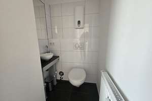 Stilvolles Wohnen in Krefeld: 3-Zimmer mit moderner Einbauküche & großer Terrasse – Stephanstr. 75a, 47798 Stadtmitte, Krefeld – Vorschaubild 4