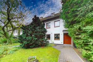 Ihr Familienzuhause in Meiendorf – Reihenendhaus mit viel Platz, Garten und Garage