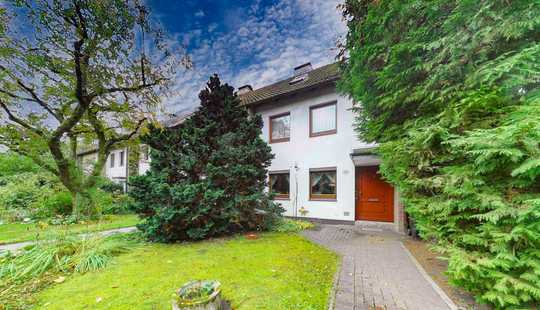 Bild von Ihr Familienzuhause in Meiendorf – Reihenendhaus mit viel Platz, Garten und Garage