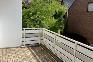 Neuwertige Wohnung mit zwei Zimmern sowie Balkon und EBK in Essen – Die vollständige Adresse der Immobilie erhältst du vom Anbieter., 45257 Kupferdreh, Essen – Vorschaubild 2
