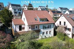 S-Sillenbuch: Sanierungsbedürftiges Einfamilienhaus mit Einliegerwohnung und Weitblick