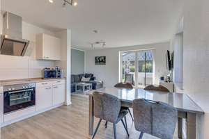 Investition oder Zuhause: vermietetes Doppelhaus aus 2016 mit 2 WE, KfW-55, 142m² Wfl. & Feldblick! – Die vollständige Adresse der Immobilie erhältst du vom Anbieter., 24882 Schaalby – Vorschaubild 9