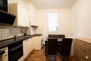 4 Zimmer Wohnung zentrumsnah mit Potenzial auf doppelte Wohnfläche – Die vollständige Adresse der Immobilie erhältst du vom Anbieter., 42651 Solingen-Mitte, Solingen – Vorschaubild 7