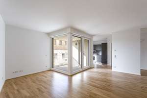 Charmante 3-Raumwohnung mit EBK & Balkon – Altonaer Straße 10, 1159 Friedrichstadt, Dresden – Vorschaubild 2