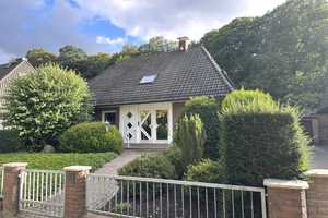 PURNHAGEN-IMMOBILIEN -  St. Magnus, Freist. 1-Fam.-Haus mit Teilkeller u. gr. Grundstück in Bestlage – Bremen – Vorschaubild 1