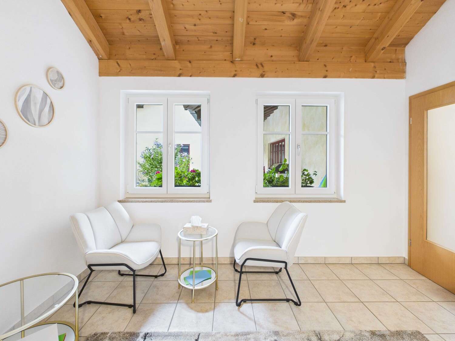 Immobilie in Inning am Holz - Work-Life-Balance: Familienparadies mit Büro, Pool und Panorama - Bild 9