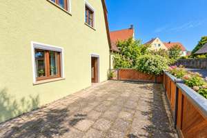 Renovierungsbedürftiger RESTHOF mit großer Scheune/Werkstatt und 3 Garagen für 309.000 EUR – 91174 Spalt – Vorschaubild 2