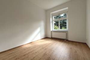 Lichtdurchflutete 4-Zimmer-Wohnung mit Tageslichtbad, Badewanne und Balkon in Böhlitz-Ehrenberg – 4178 Böhlitz-Ehrenberg, Leipzig – Vorschaubild 7