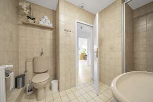 Helle, attraktive 3,5-Zi, große SW-Loggia, modern möbliert mit EBK, ruhig, renoviert, befristet – Auf dem Dudel 24, 47228 Bergheim, Duisburg – Vorschaubild 21