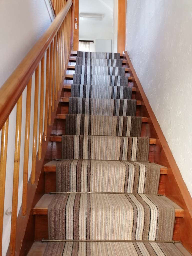 Immobilie in Oberkochen - Einfamilienhaus mit viel Potenzial zur individuellen Gestaltung in attraktiver Wohnlage - Bild 2