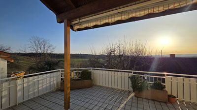 Großzügige 4-Zimmer-Wohnung mit Südbalkon und Holzkamin – Wohnkomfort auf Hausniveau