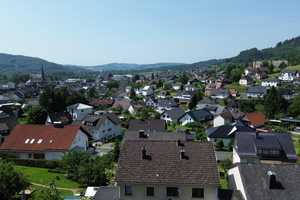 Viel Platz in erhabener Lage von Wallau! 
Einfamilienhaus mit Garage und Carport in Wallau! – Marburg-Biedenkopf (Kreis) – Vorschaubild 2