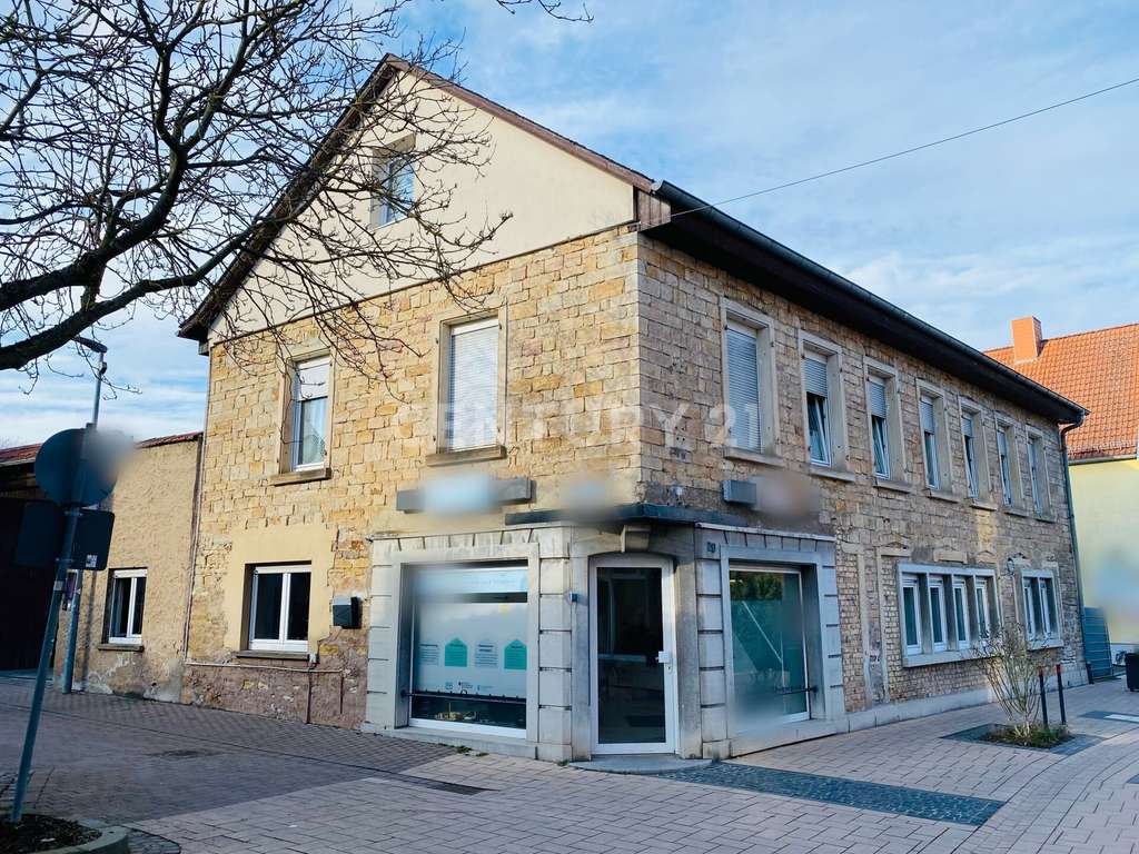 Immobilie in Wörrstadt - Raumwunder mit Hof-Idylle: Großzügiges Anwesen für Familie, Hobby & Gewerbe - Bild 1