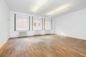 Raum für Ideen – Großzügige Altbauwohnung mit 4 Zimmern im Herzen von Augsburg – Die vollständige Adresse der Immobilie erhältst du vom Anbieter., 86150 Innenstadt. St. Ulrich-Dom, Augsburg – Vorschaubild 4