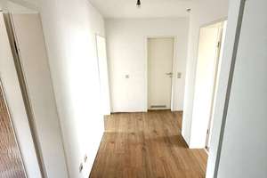 Schöne 3-Zimmerwohnung mit EBK, Balkon & Garage in Hannover-Badenstedt – Die vollständige Adresse der Immobilie erhältst du vom Anbieter., 30455 Badenstedt, Hannover – Vorschaubild 2