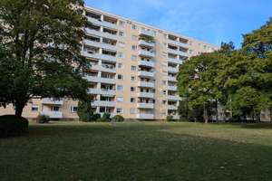 Renovierungsbedürftige helle  3-Zimmer-Wohnung in ruhiger Lage