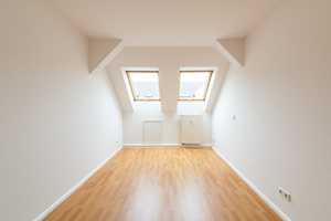 2 Zimmer - Dachgeschosswohnung mit Tageslichtbad – Chemnitz – Vorschaubild 4