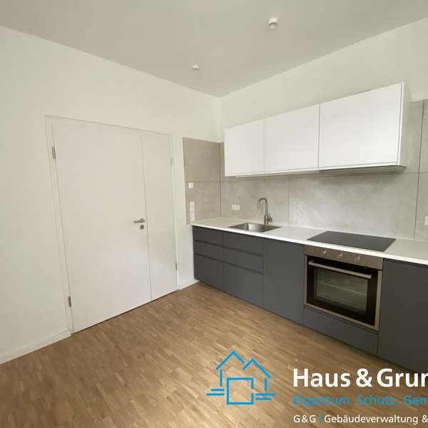 *** gehobene - 1-Zimmer-Wohnung - kernsaniert u. modern - eigener Zugang - TOP Westpark Lage ***