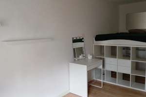 Helles WG-Zimmer in einer 3-Zimmer Wohnung im 2. OG in Mannheim-Neckarstadt-West