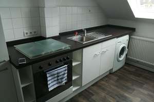 Gemütliche Dachgeschoß-Wohnung*Ahnfeldstraße* Düsseltal/Zoo sucht Liebhaber!