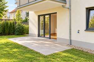 Helle Wohnung mit Terrasse und eigenem Garten + Stellplatz
