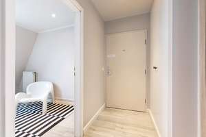 Nahe Rosa-Luxemburg-Platz: 2,5 Zimmer DG-Wohnung im 4. OG, West-Terrasse, Einbauküche, Wannenbad – Schönhauser Allee 186, 10119 Prenzlauer Berg, Berlin – Vorschaubild 20