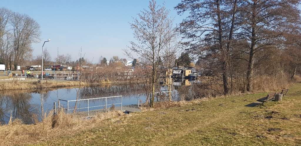 Immobilie in Liebenwalde - Haus am Stadthafen mit Wasserblick und positver Bauvoranfrage - Bild 0